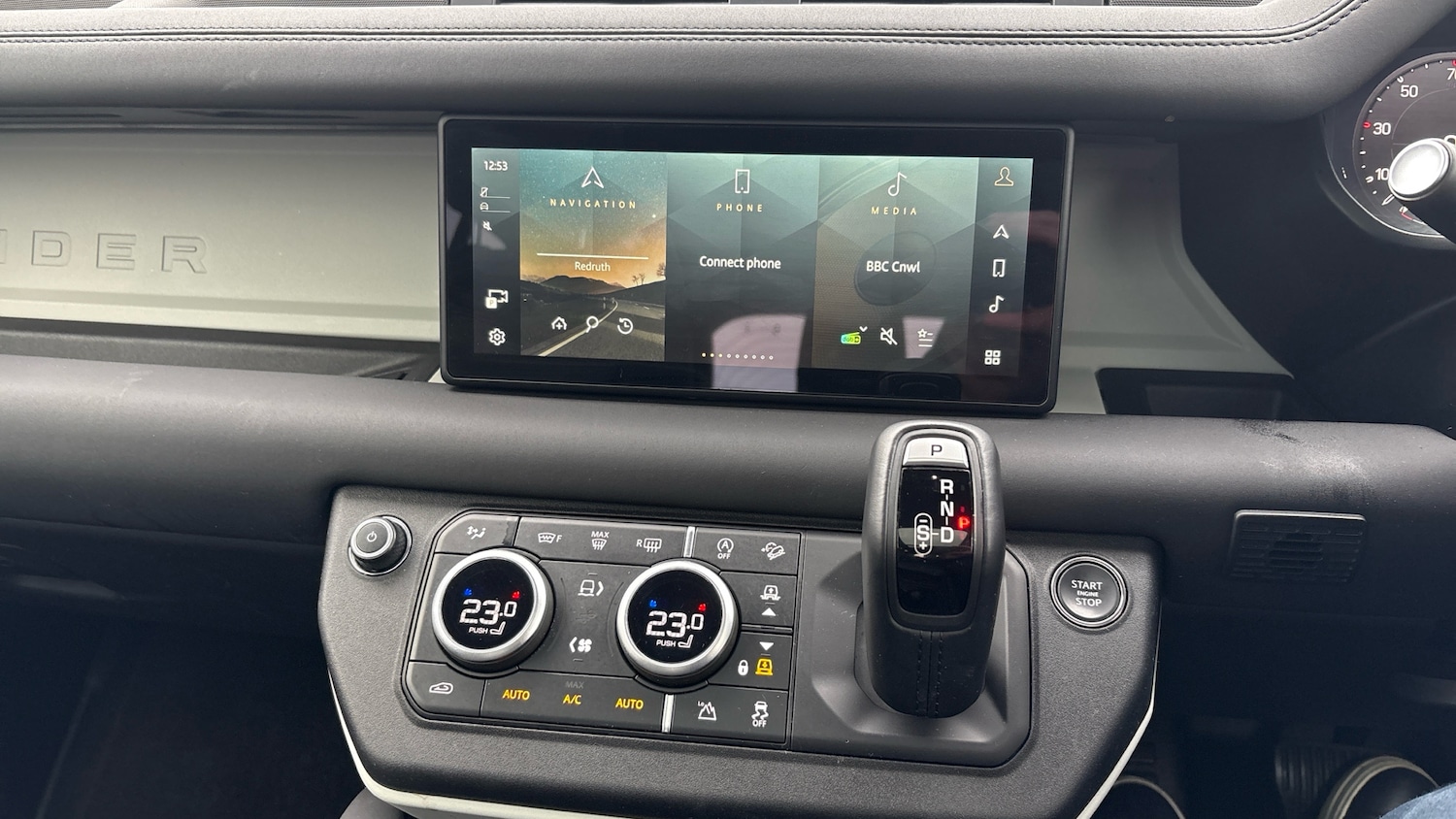 Used Land Rover Defender 2024 for sale - 78054143: Photo 14