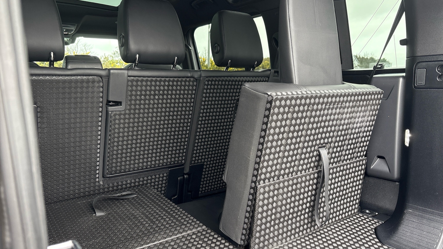 Used Land Rover Defender 2024 for sale - 78054143: Photo 29