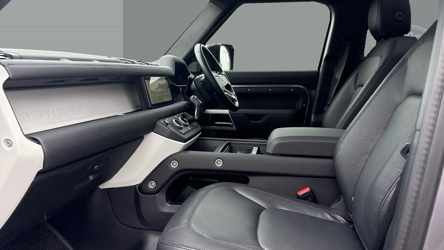 Used Land Rover Defender 2024 for sale - 78054143: Photo 3