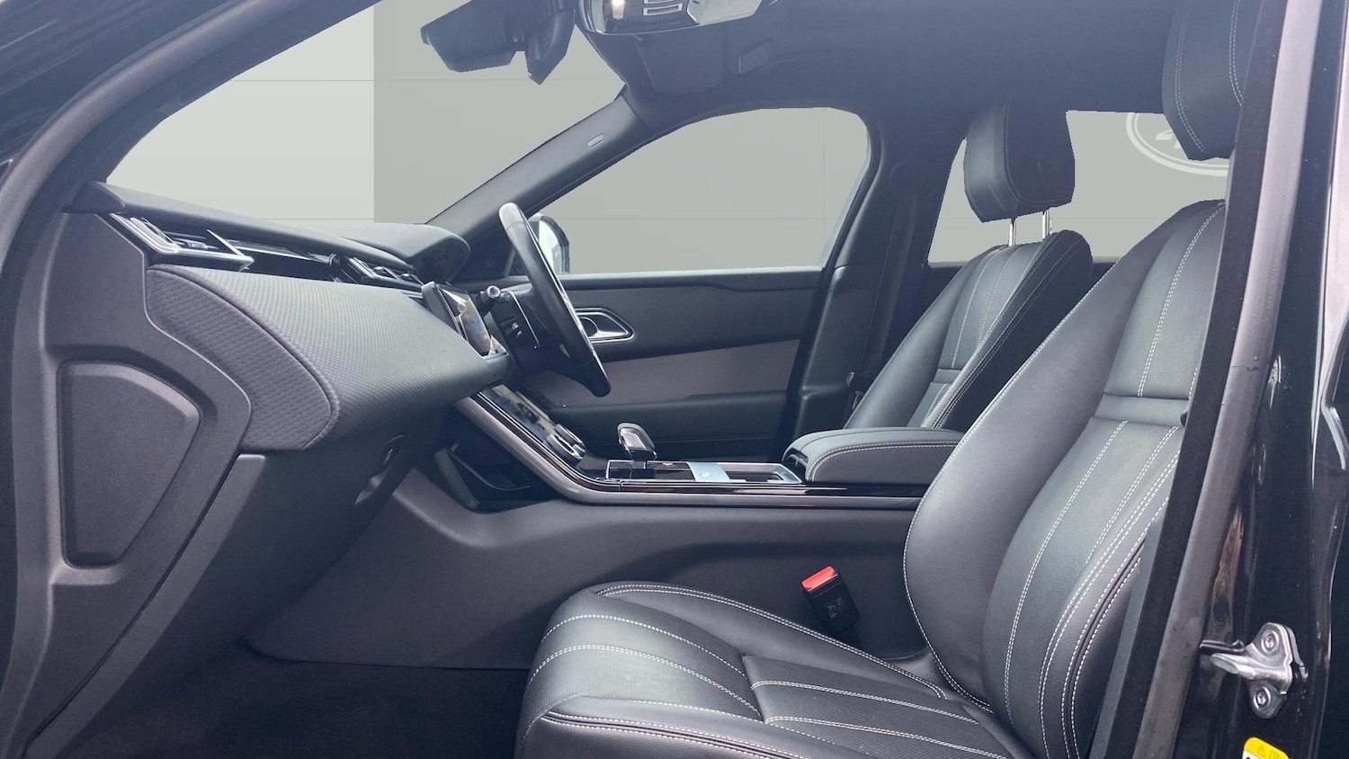 Used Land Rover Range Rover Velar 2022 for sale - 76859023: Photo 3