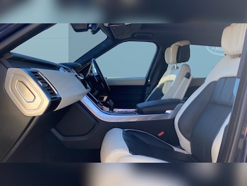 Used Land Rover Range Rover Sport 2022 for sale - 76640833: Photo