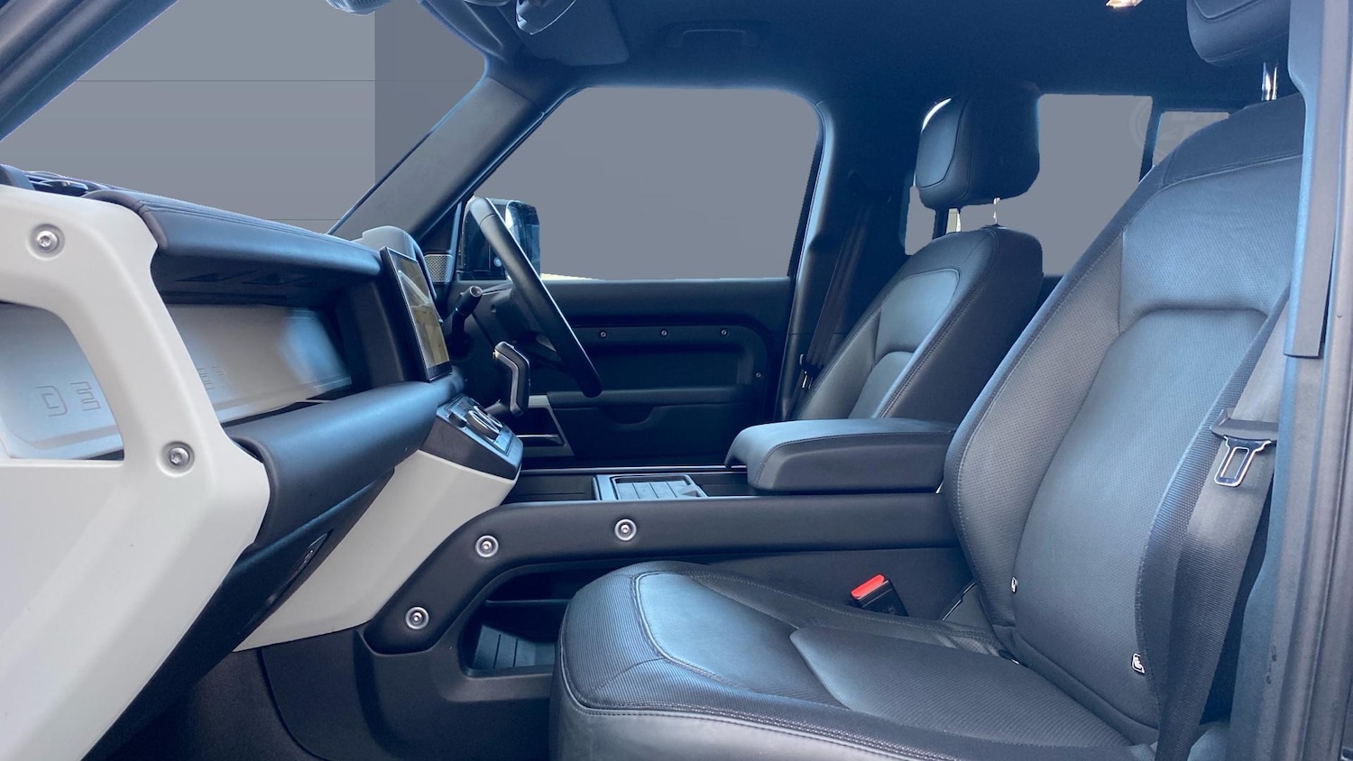 Used Land Rover Defender 2024 for sale - 77337485: Photo 3