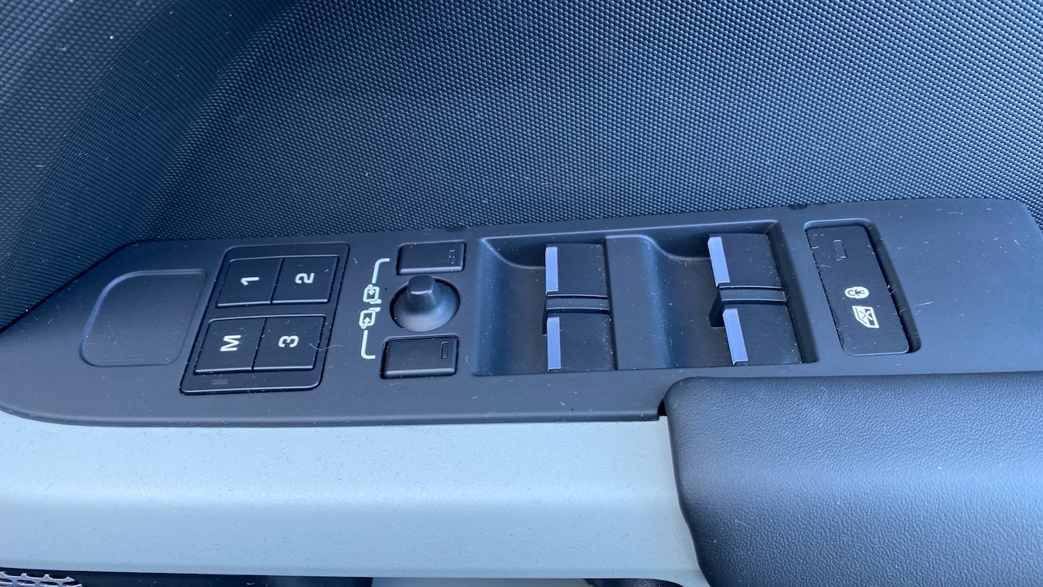 Used Land Rover Defender 2024 for sale - 77337485: Photo 50