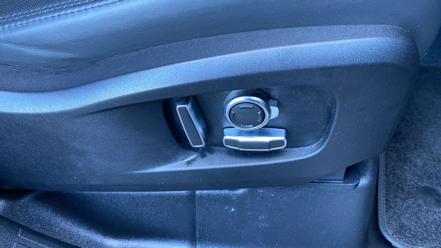 Used Land Rover Defender 2024 for sale - 77337485: Photo 53