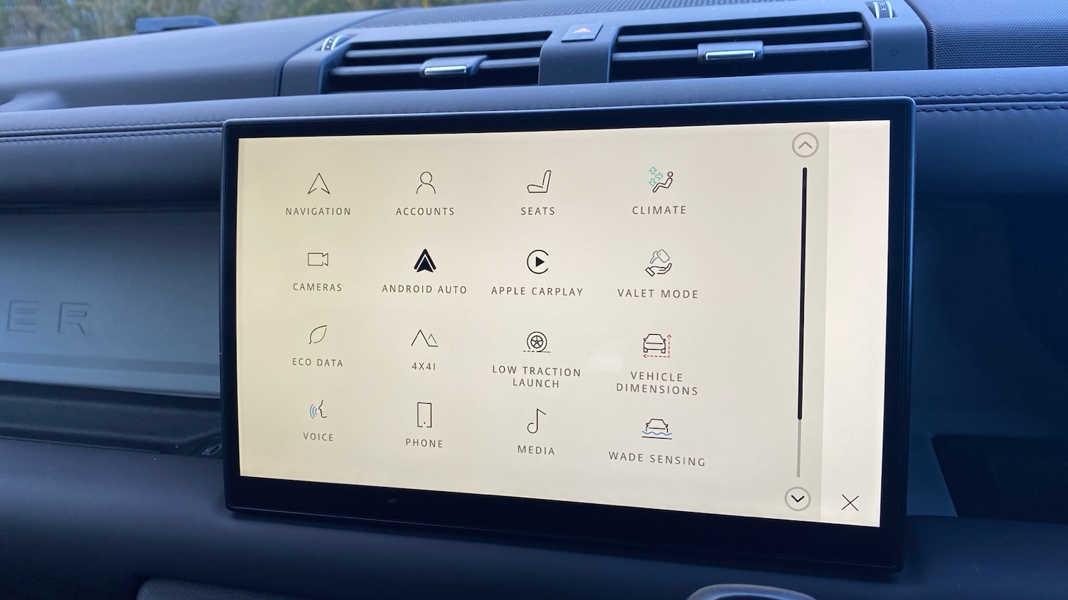 Used Land Rover Defender 2024 for sale - 77337485: Photo 65