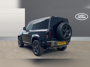 Used Land Rover Defender 2025 for sale - 75931774: Photo