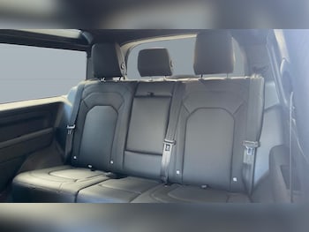 Used Land Rover Defender 2025 for sale - 75931774: Photo