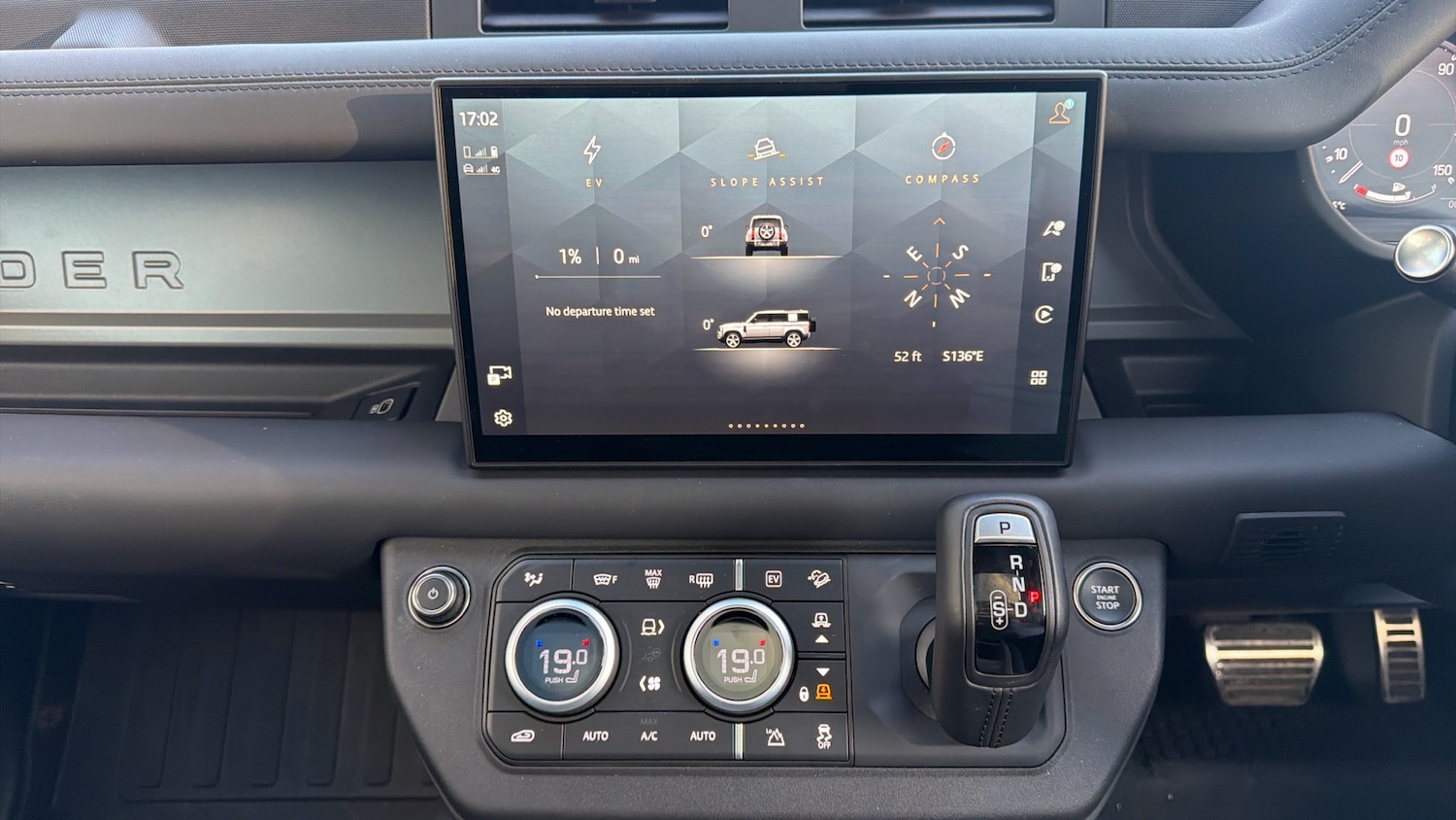 Used Land Rover Defender 2025 for sale - 76891949: Photo 14