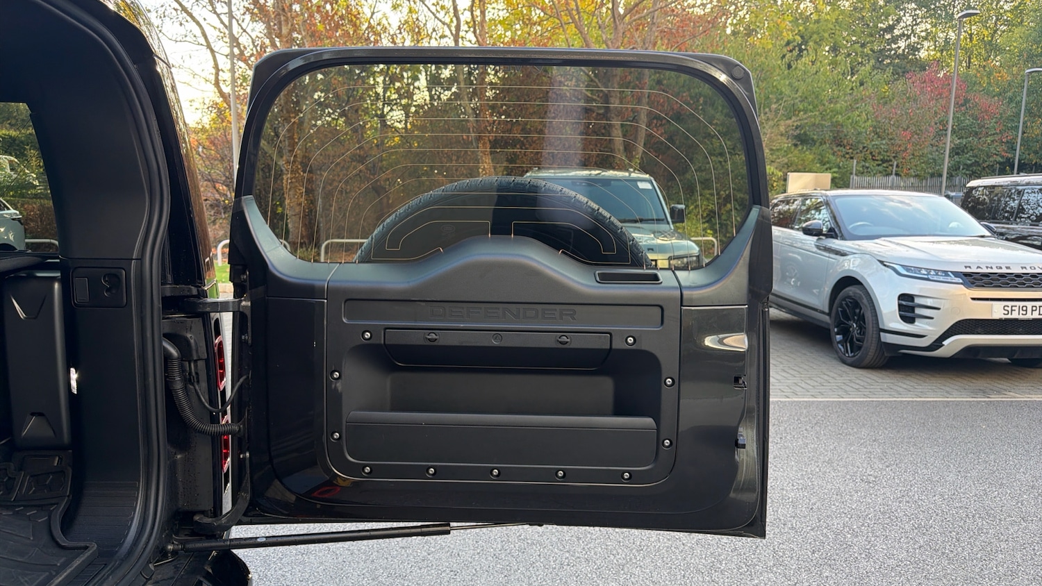 Used Land Rover Defender 2025 for sale - 76891949: Photo 24