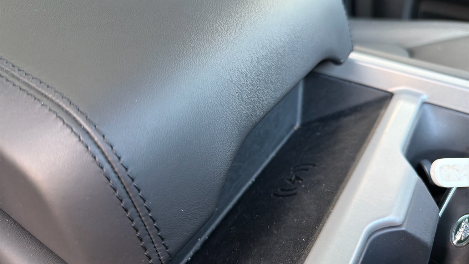 Used Land Rover Defender 2025 for sale - 76891949: Photo 34