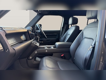 Used Land Rover Defender 2025 for sale - 76891949: Photo