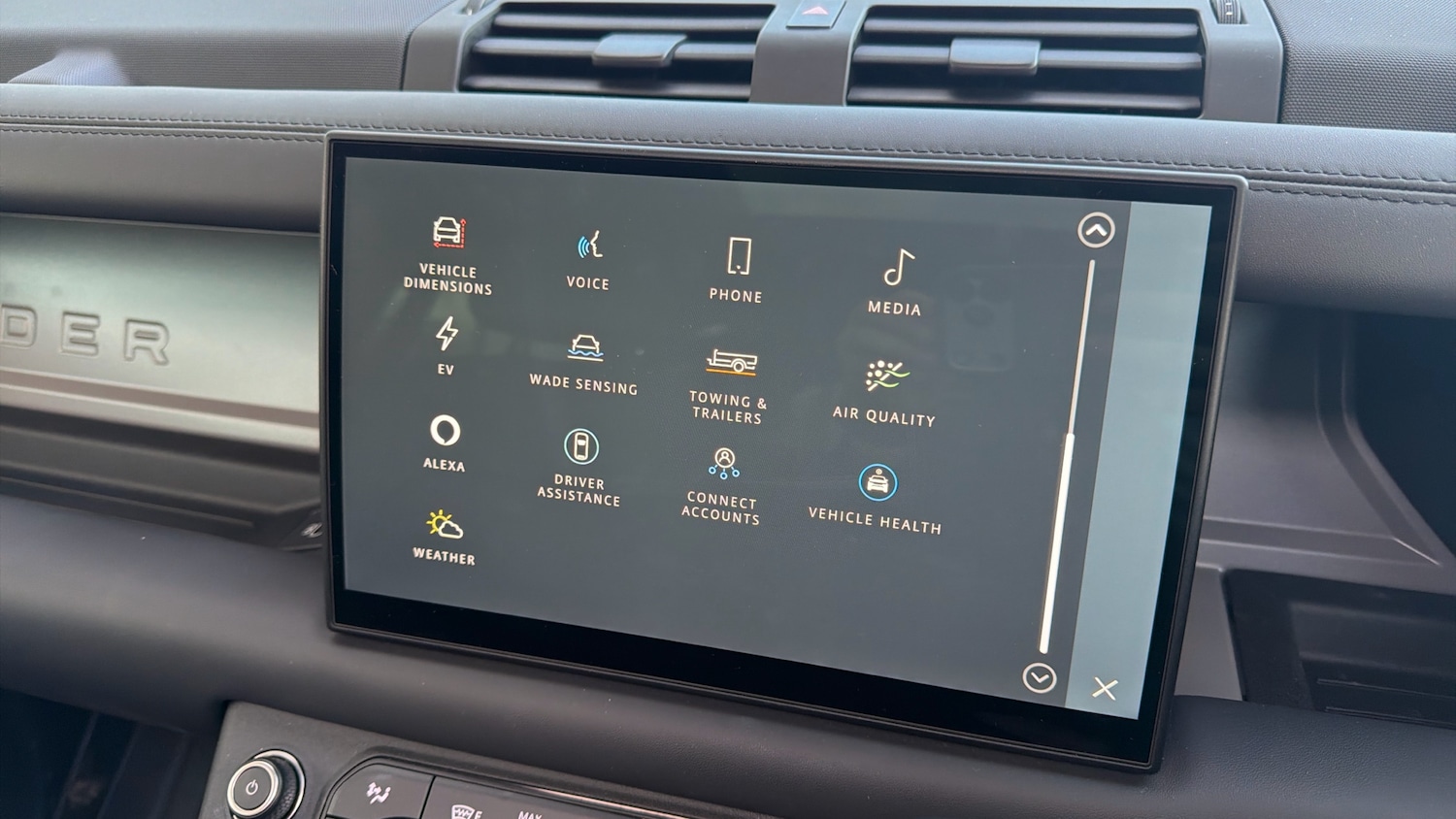 Used Land Rover Defender 2025 for sale - 76891949: Photo 45