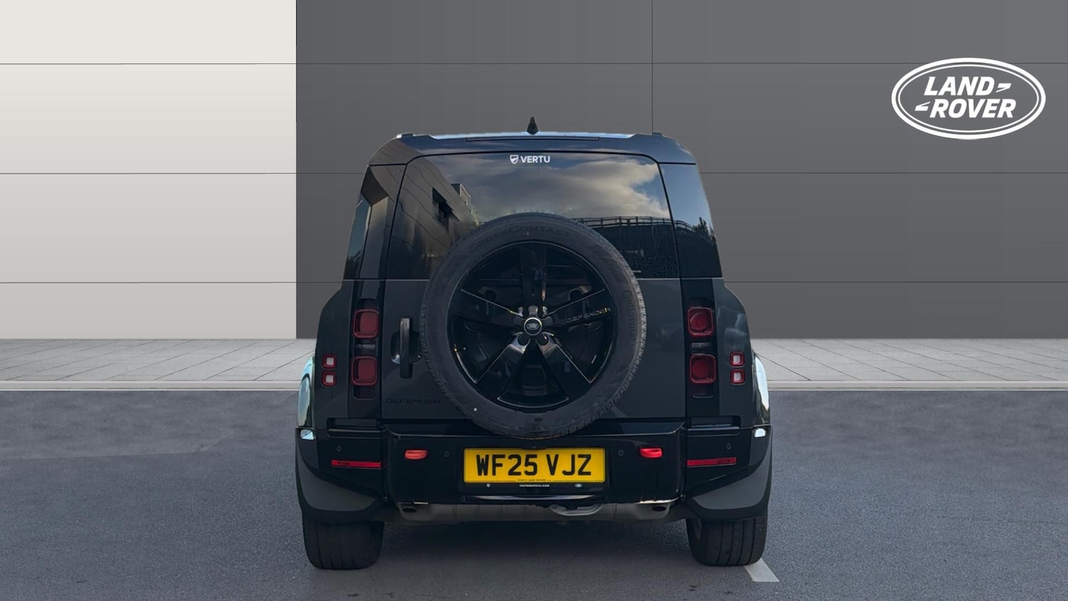 Used Land Rover Defender 2025 for sale - 76891949: Photo 6