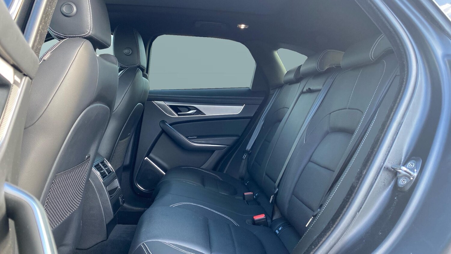 Used Jaguar F-Pace 2022 for sale - 76209252: Photo 4