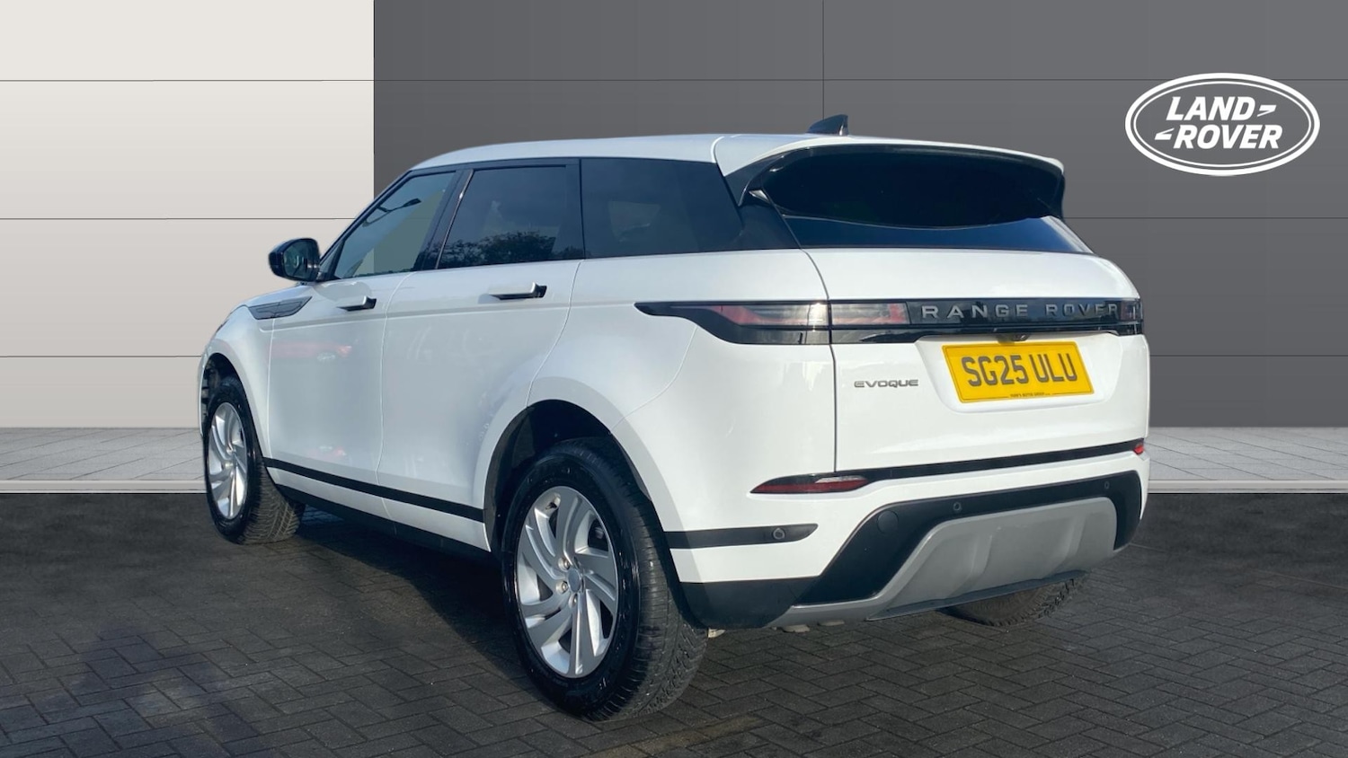 Used Land Rover Range Rover Evoque 2025 for sale - 77406827: Photo 2