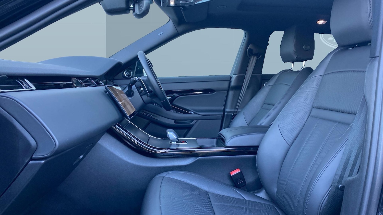 Used Land Rover Range Rover Evoque 2025 for sale - 77179904: Photo 3