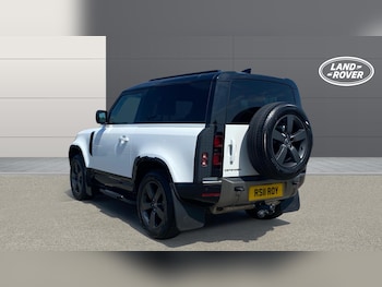 Used Land Rover Defender 2021 for sale - 79234459: Photo