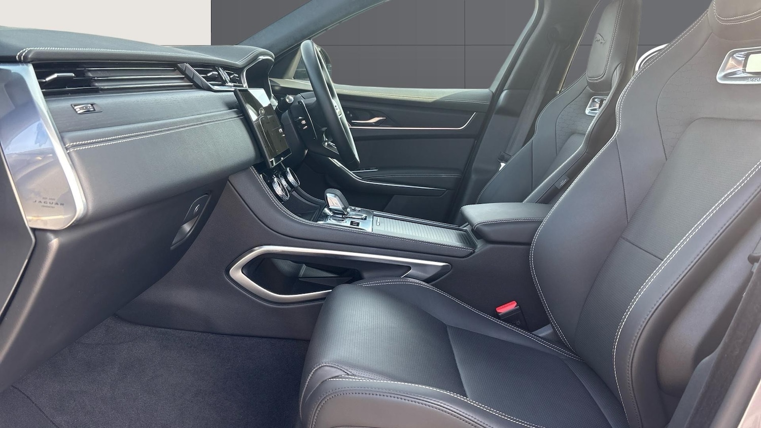 Used Jaguar F-Pace 2024 for sale - 77985196: Photo 3