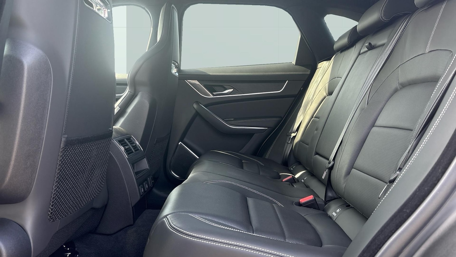 Used Jaguar F-Pace 2024 for sale - 77985196: Photo 4