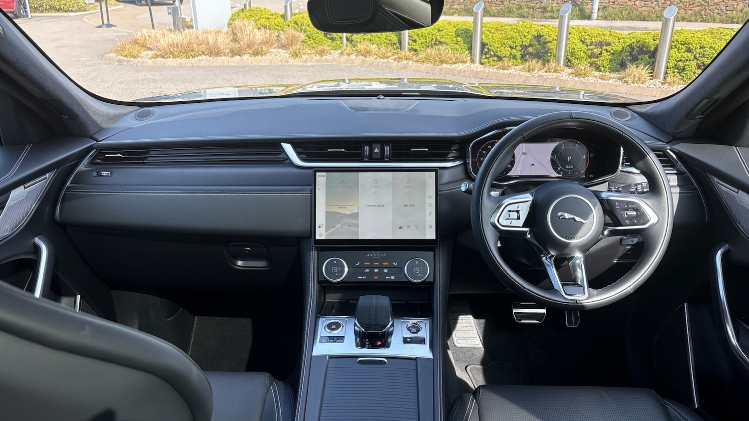 Used Jaguar F-Pace 2024 for sale - 77985196: Photo 9