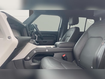 Used Land Rover Defender 2026 for sale - 79582773: Photo
