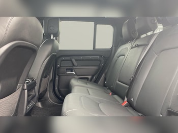 Used Land Rover Defender 2026 for sale - 79582773: Photo