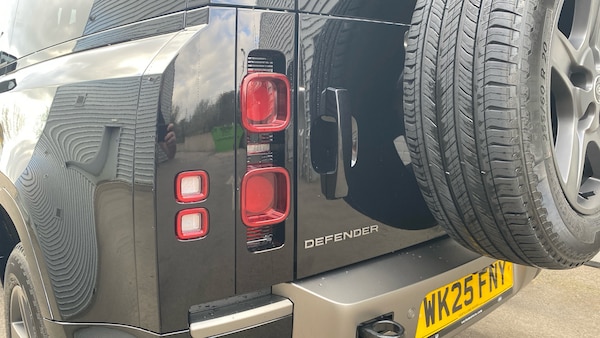 Used Land Rover Defender 2025 for sale - 76181860: Photo 19