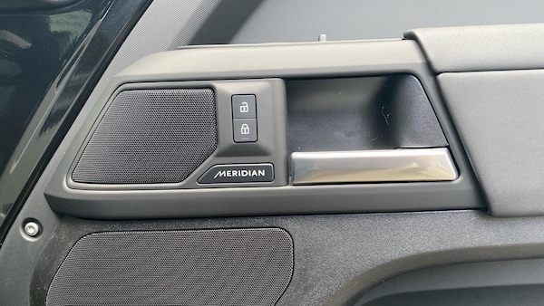 Used Land Rover Defender 2025 for sale - 76181860: Photo 28