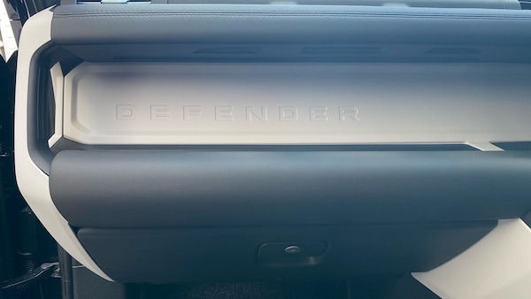 Used Land Rover Defender 2025 for sale - 76181860: Photo 47