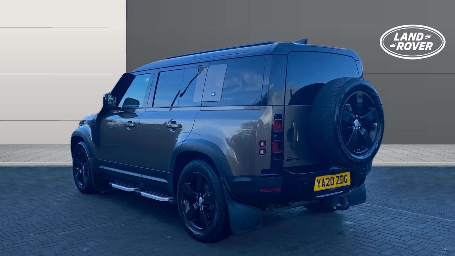 Used Land Rover Defender 2020 for sale - 76818713: Photo 2