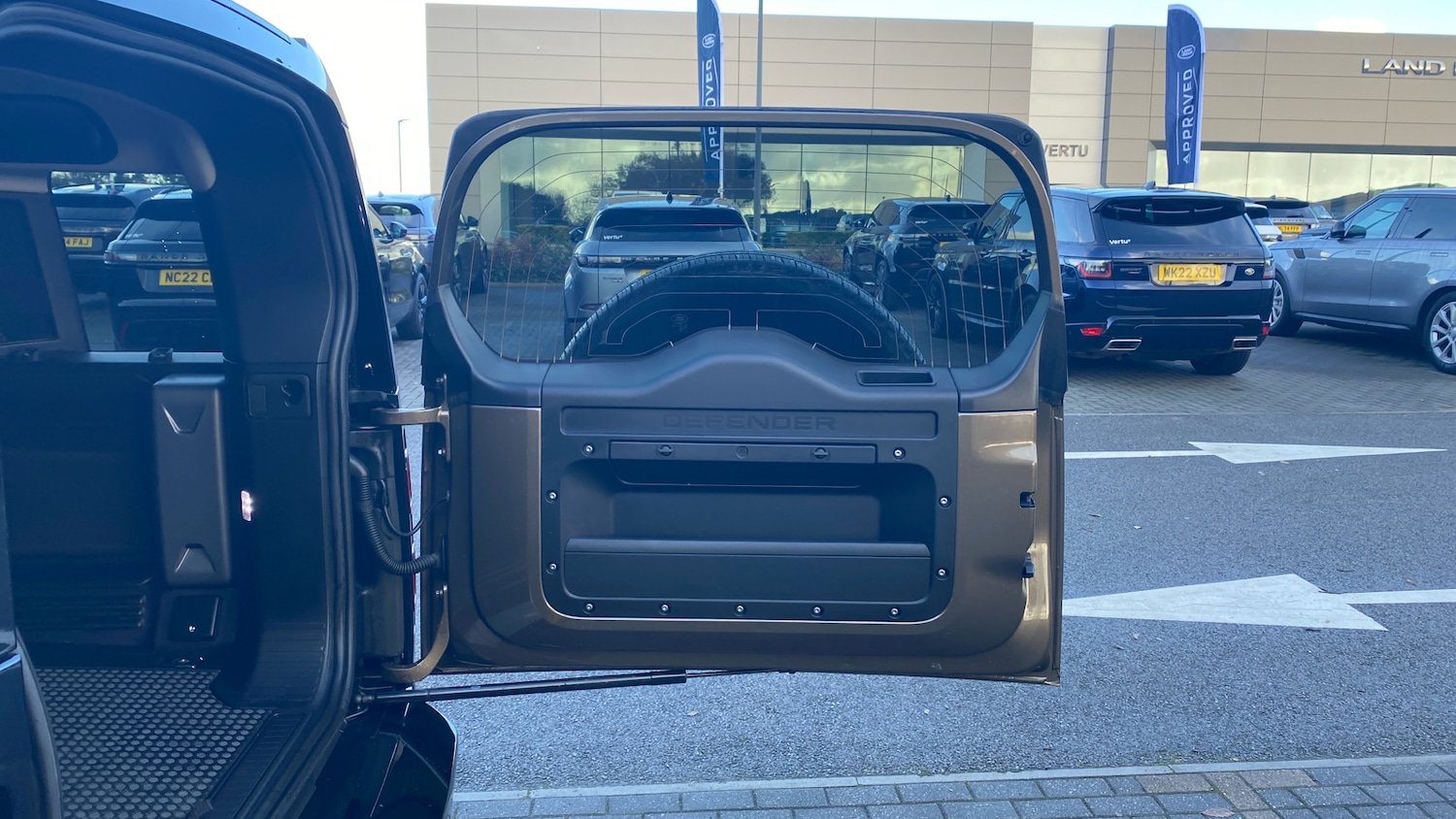 Used Land Rover Defender 2020 for sale - 76818713: Photo 39