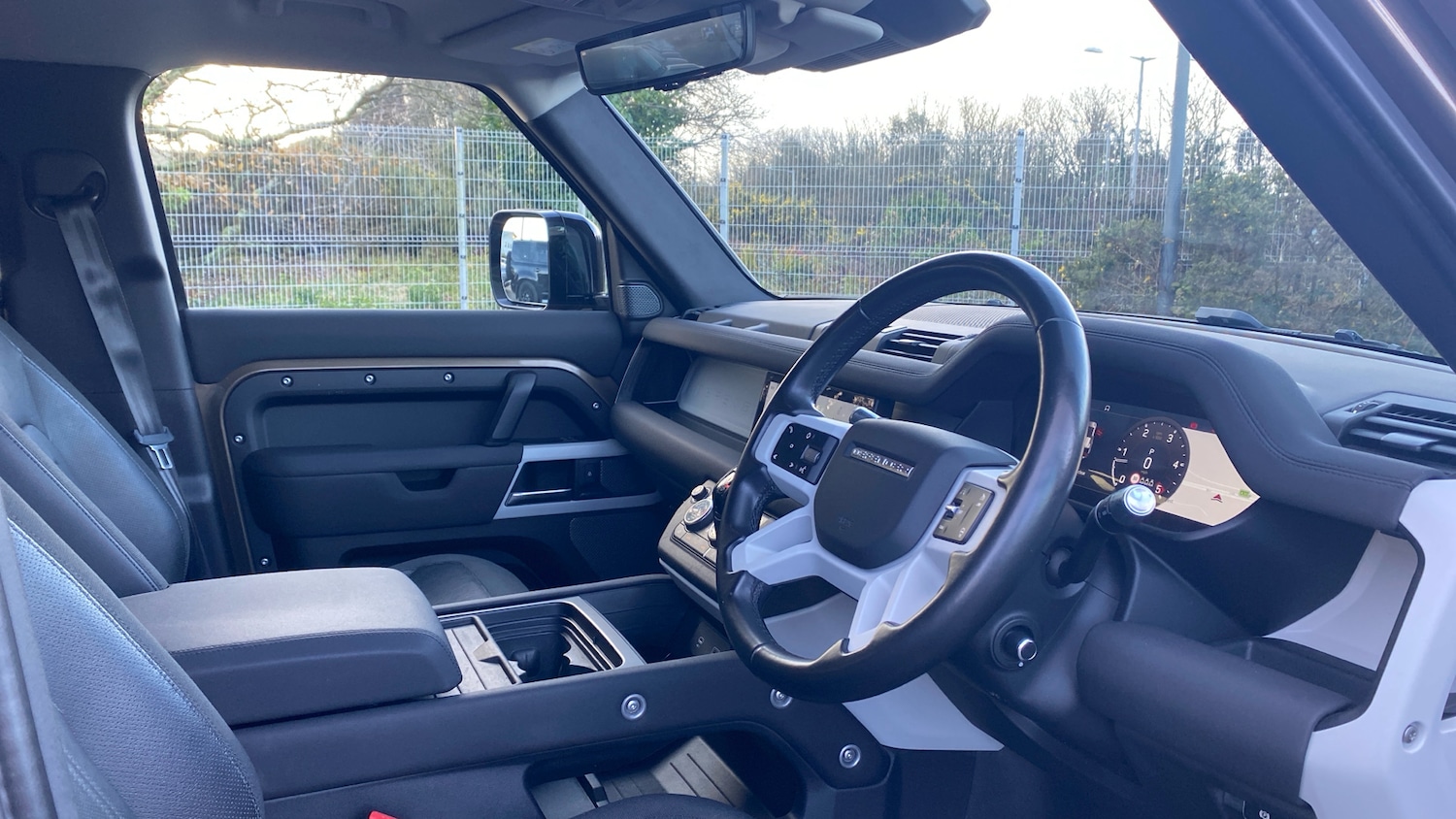 Used Land Rover Defender 2020 for sale - 76818713: Photo 51