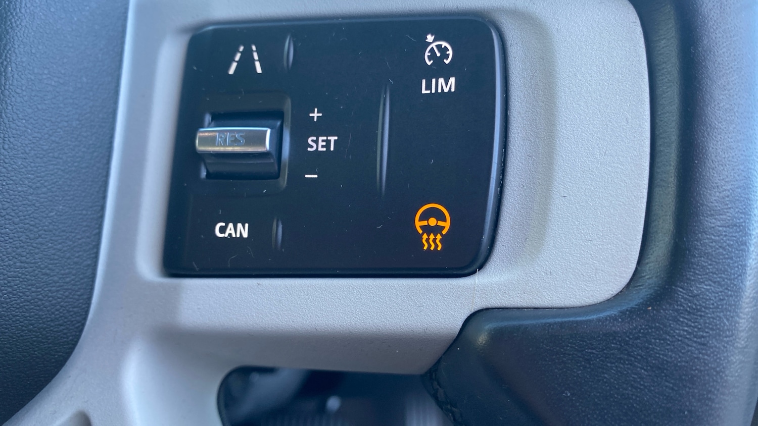 Used Land Rover Defender 2020 for sale - 76818713: Photo 56