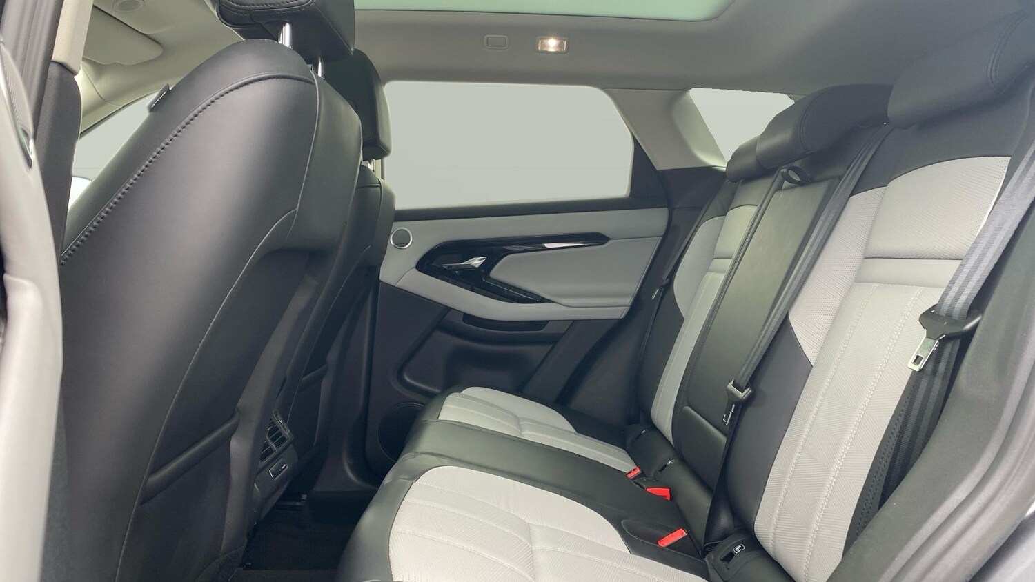 Used Land Rover Range Rover Evoque 2023 for sale - 78028488: Photo 4