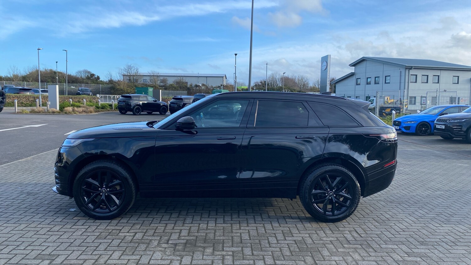 Used Land Rover Range Rover Velar 2025 for sale - 77988985: Photo 22