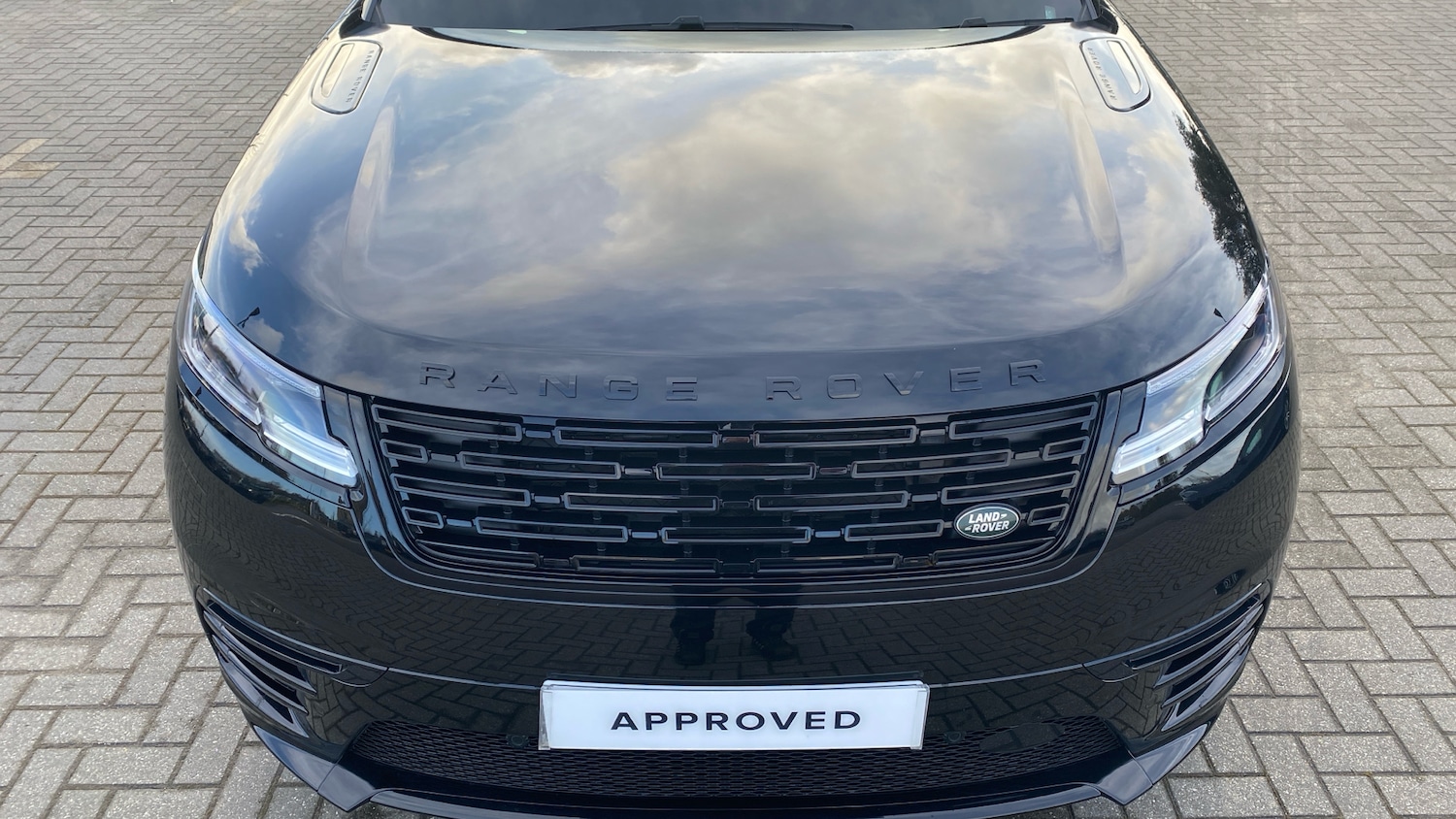 Used Land Rover Range Rover Velar 2025 for sale - 77988985: Photo 25