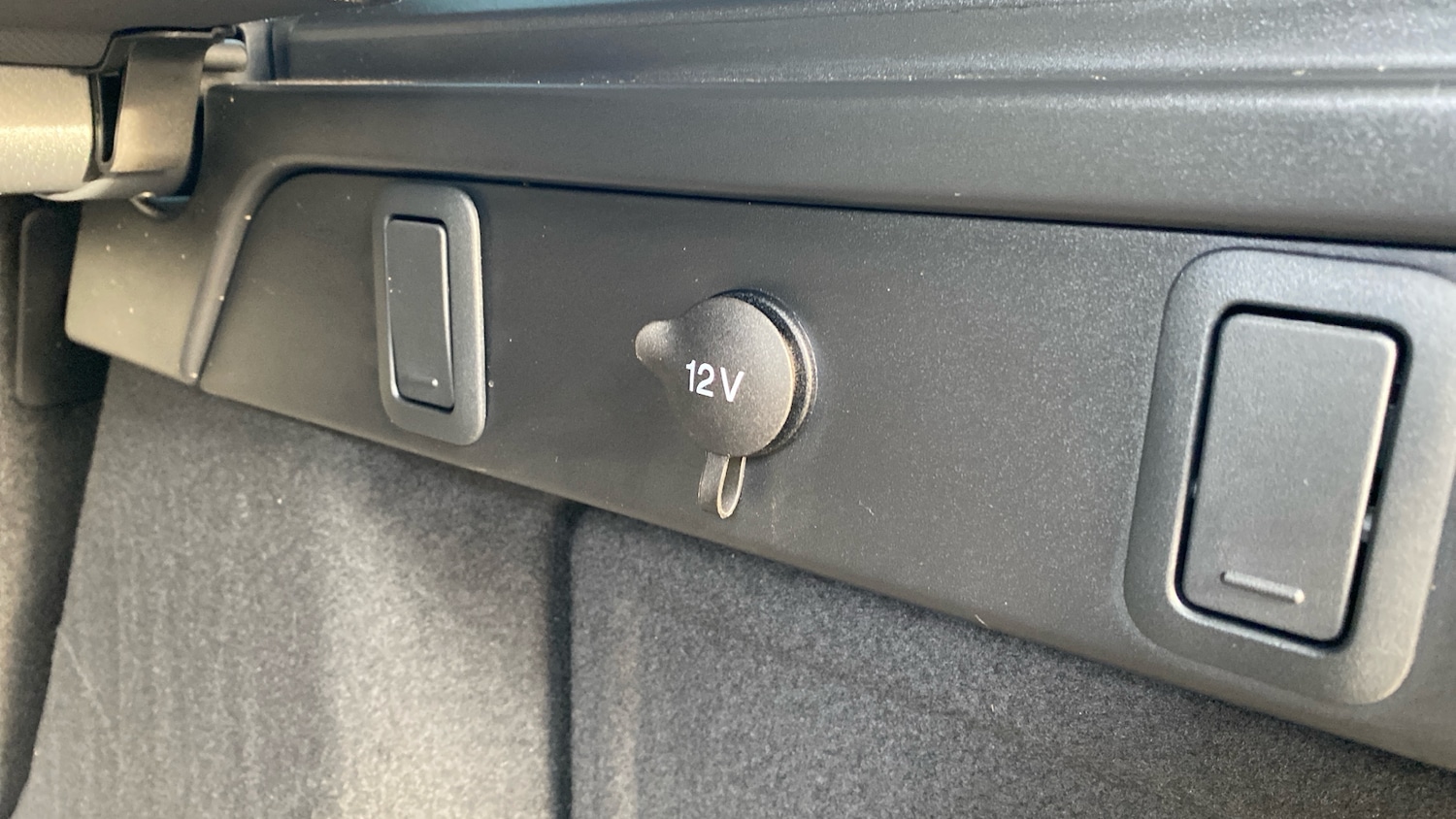 Used Land Rover Range Rover Velar 2025 for sale - 77988985: Photo 36