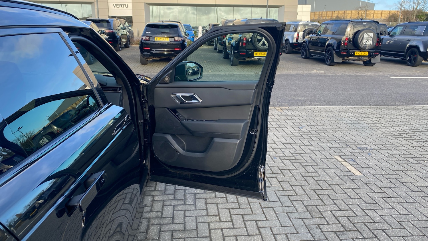 Used Land Rover Range Rover Velar 2025 for sale - 77988985: Photo 44