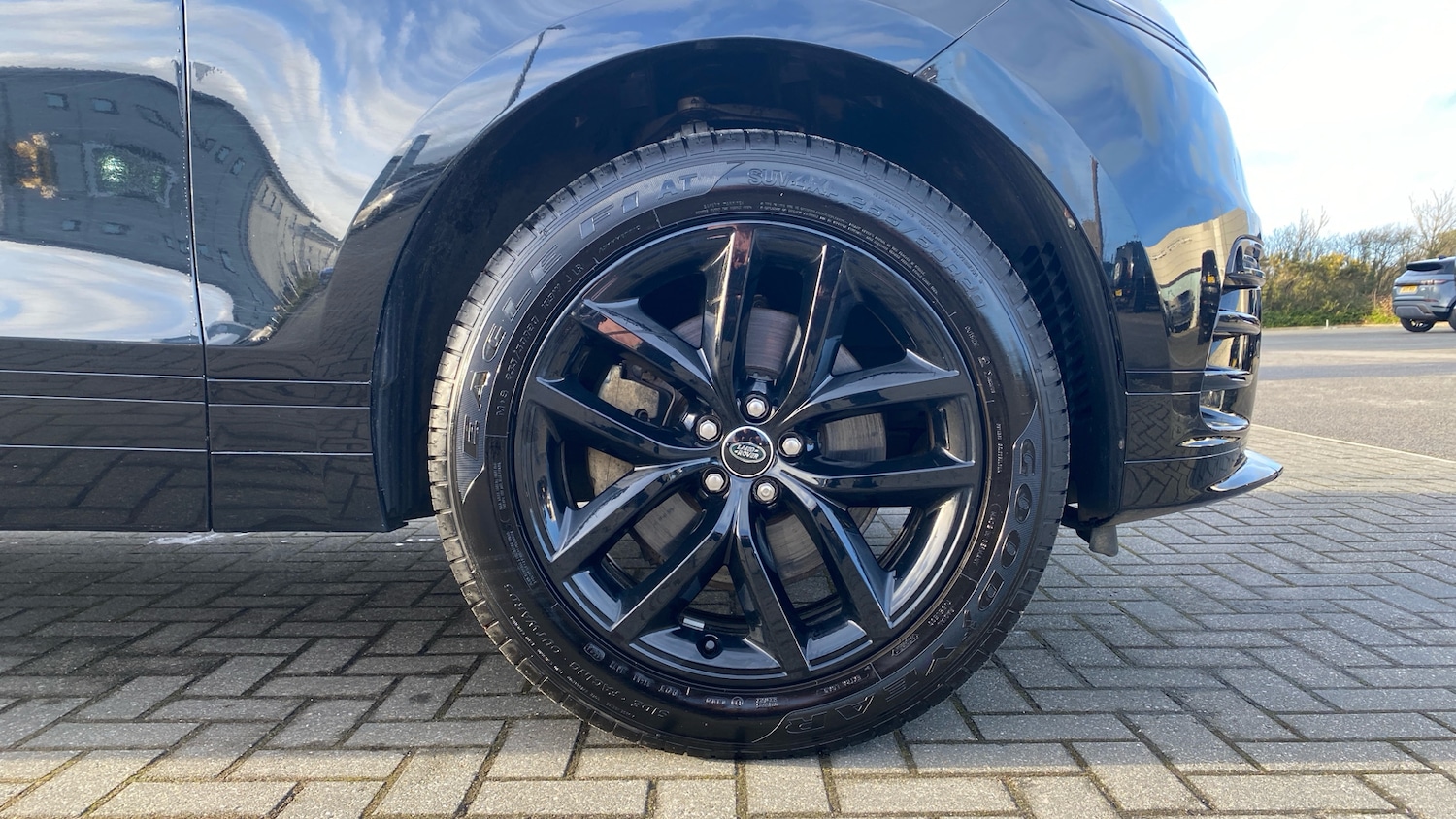 Used Land Rover Range Rover Velar 2025 for sale - 77519708: Photo 8