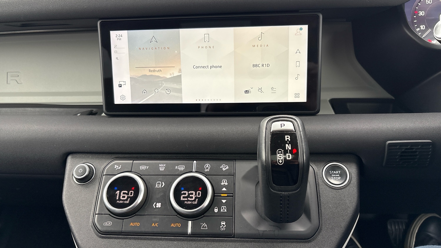 Used Land Rover Defender 2021 for sale - 77933885: Photo 14