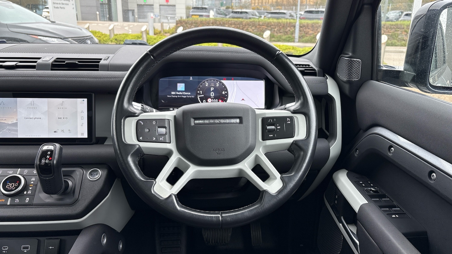 Used Land Rover Defender 2021 for sale - 77933885: Photo 15