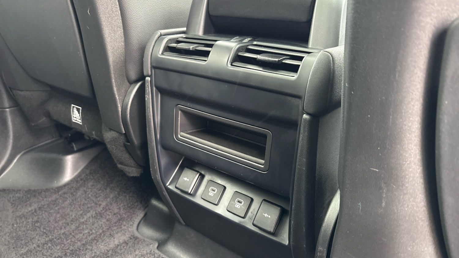 Used Land Rover Defender 2021 for sale - 77933885: Photo 18