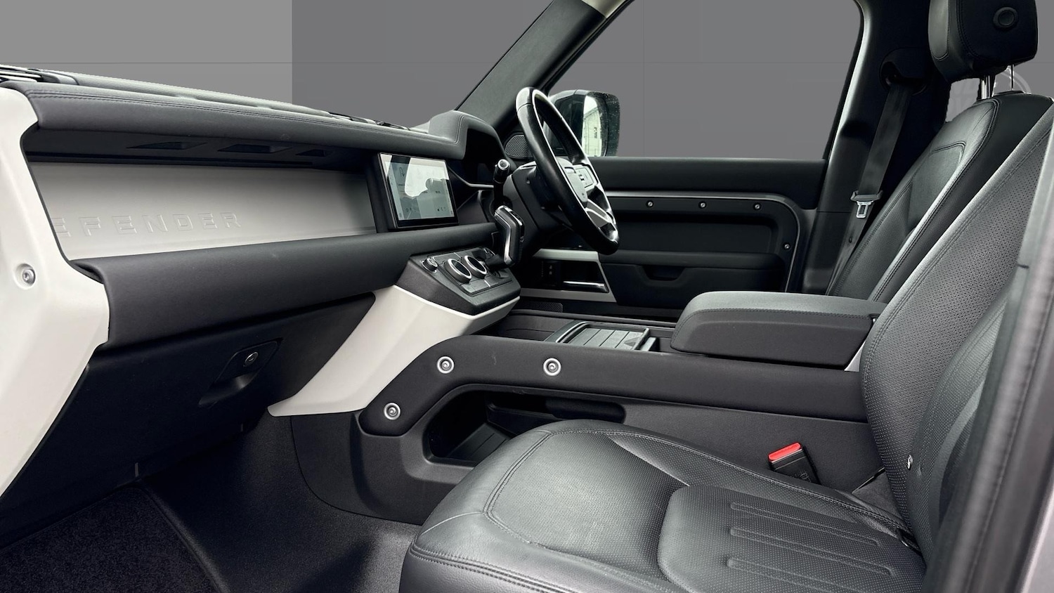 Used Land Rover Defender 2021 for sale - 77933885: Photo 3