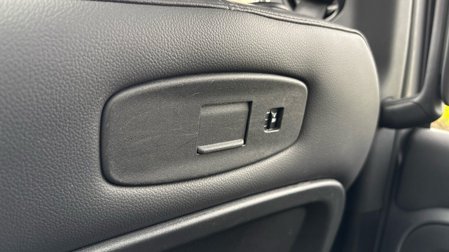 Used Land Rover Defender 2021 for sale - 77933885: Photo 52