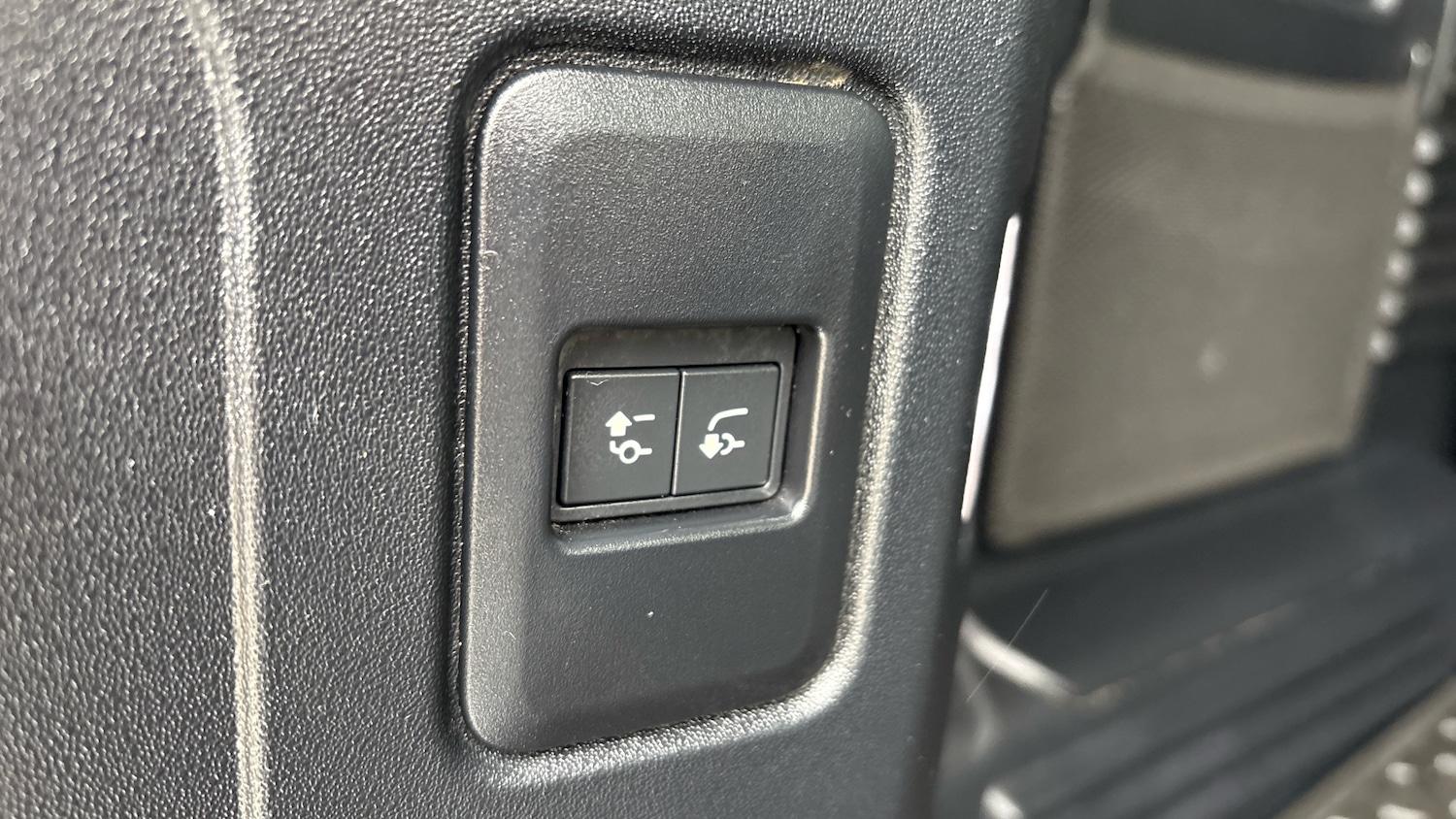 Used Land Rover Defender 2021 for sale - 77933885: Photo 58