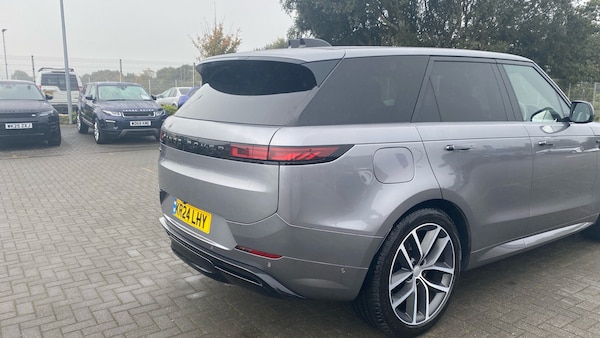 Used Land Rover Range Rover Sport 2024 for sale - 76252545: Photo 30