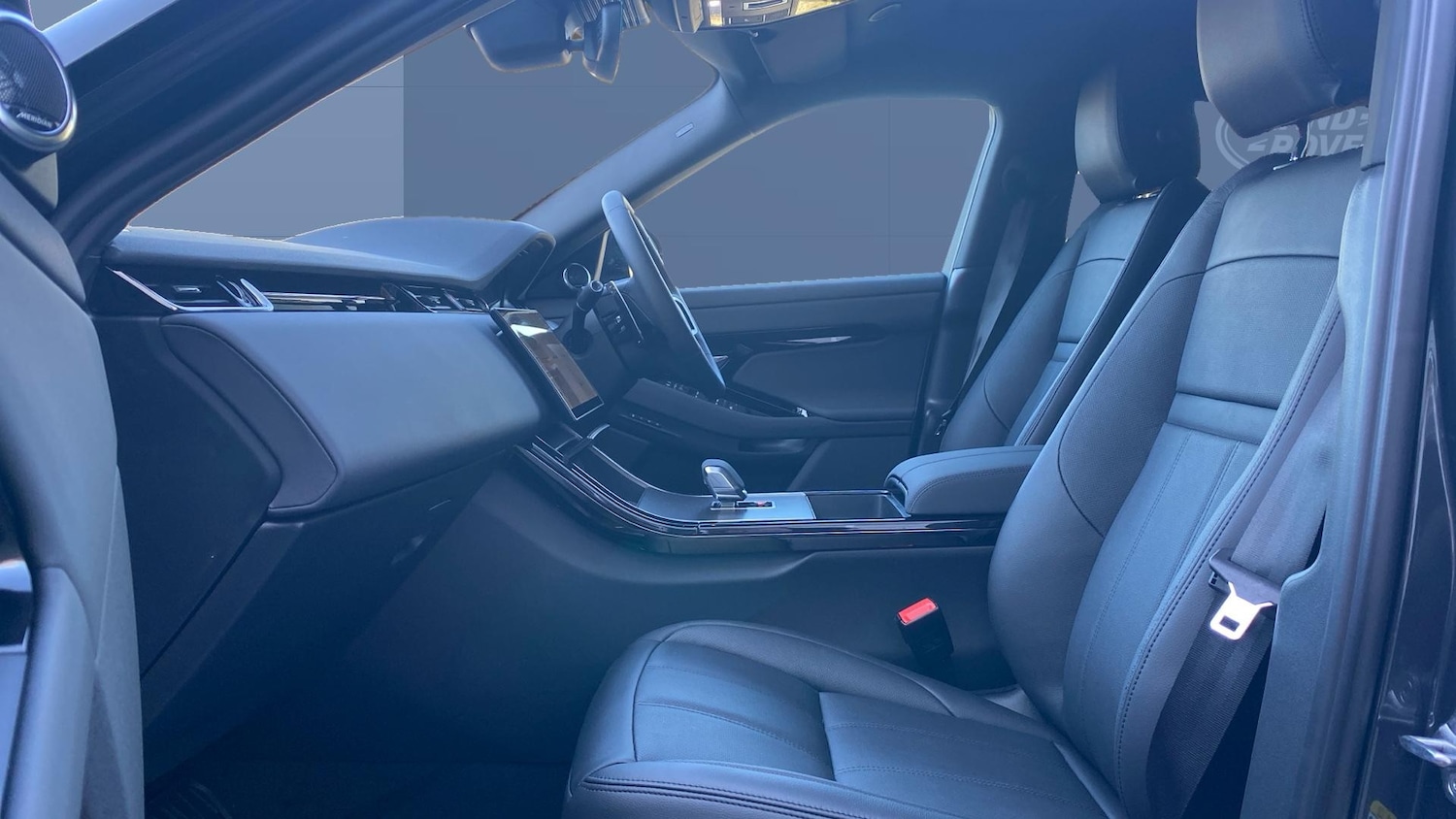 Used Land Rover Range Rover Evoque 2025 for sale - 76763080: Photo 3