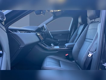 Used Land Rover Range Rover Evoque 2025 for sale - 76763080: Photo