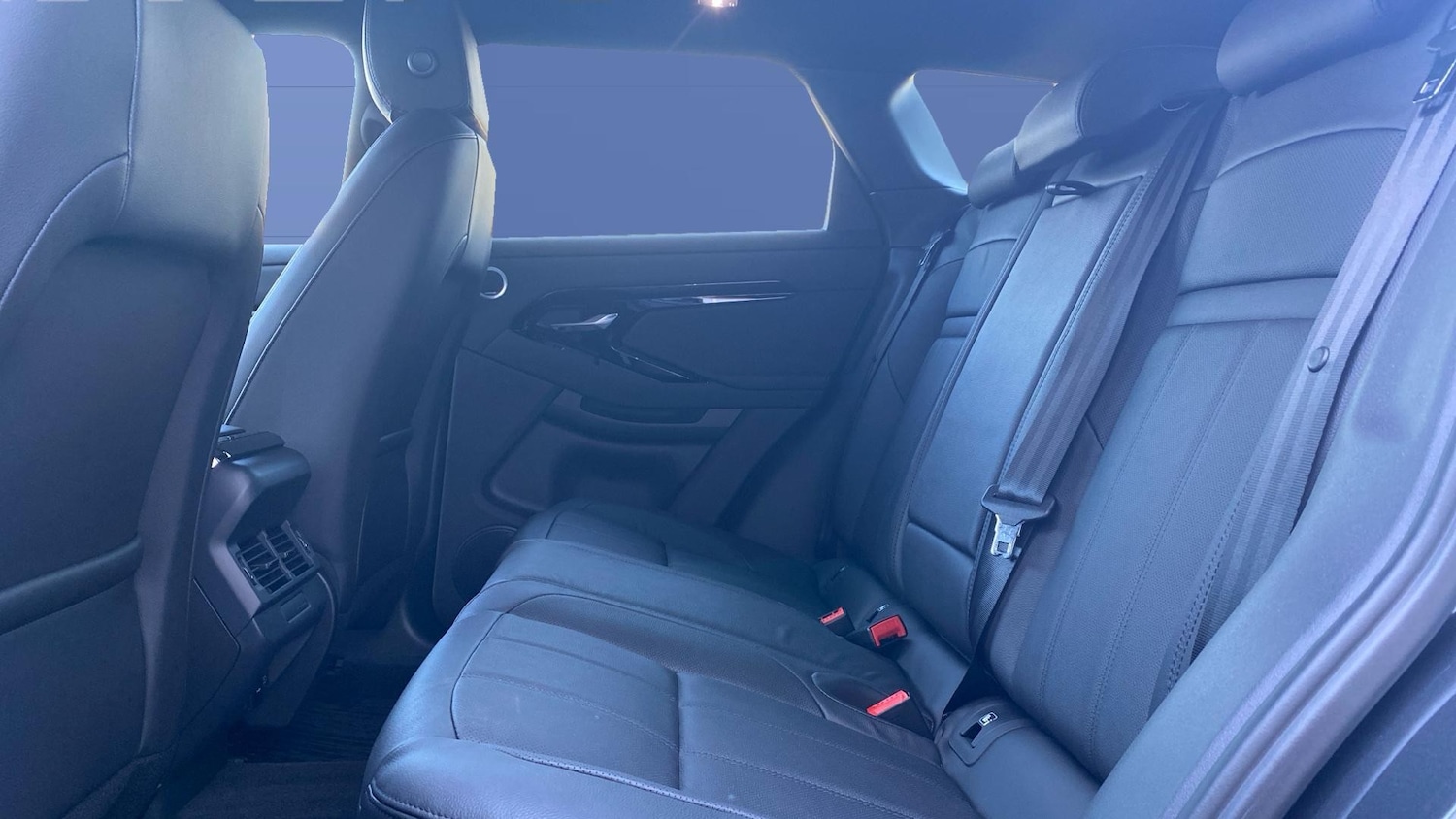 Used Land Rover Range Rover Evoque 2025 for sale - 76763080: Photo 4