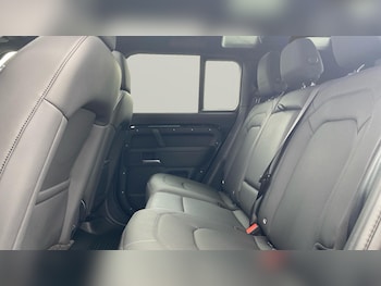 Used Land Rover Defender 2024 for sale - 79004219: Photo